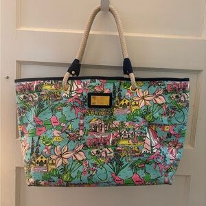 Lilly Pulitzer Bermuda Print Tote - EUC
